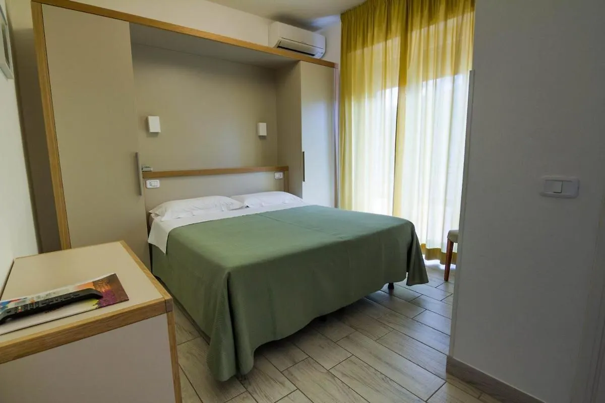 Hotel Mirella Castiglione della Pescaia 3*,  Italy