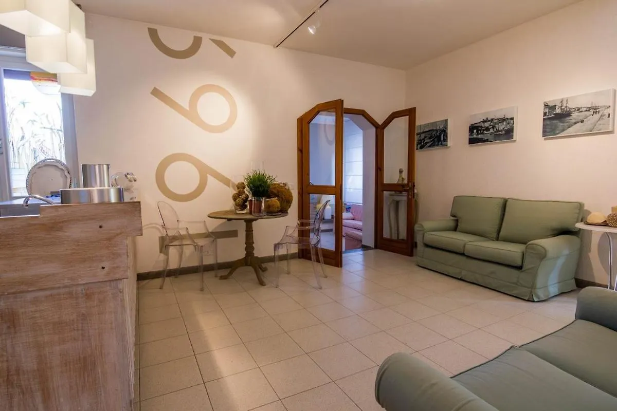 Hotel Mirella Castiglione della Pescaia 3*,  Italia