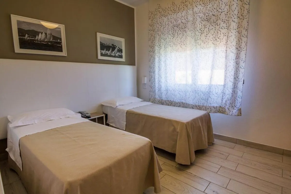 Hotel Mirella Castiglione della Pescaia 3*,